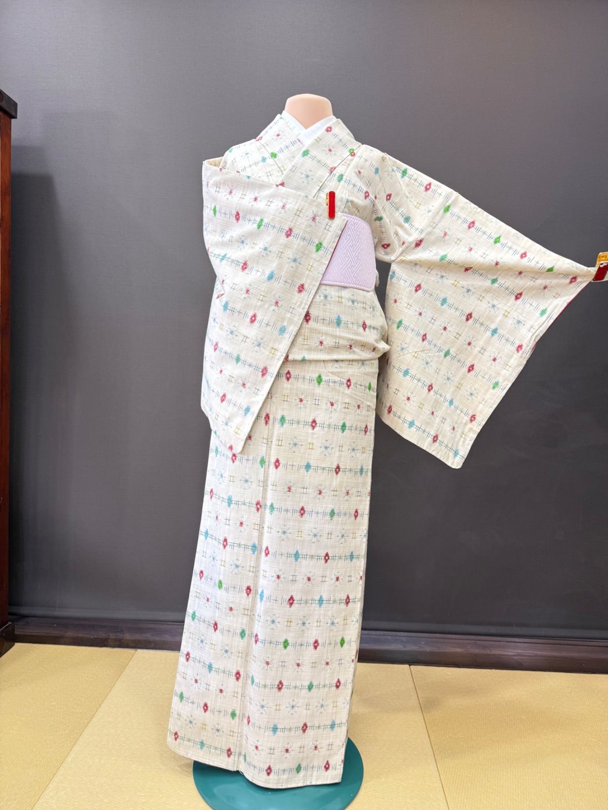 平和屋着物○本場大島紬 アンティーク大島 格子花文 正絹 逸品  