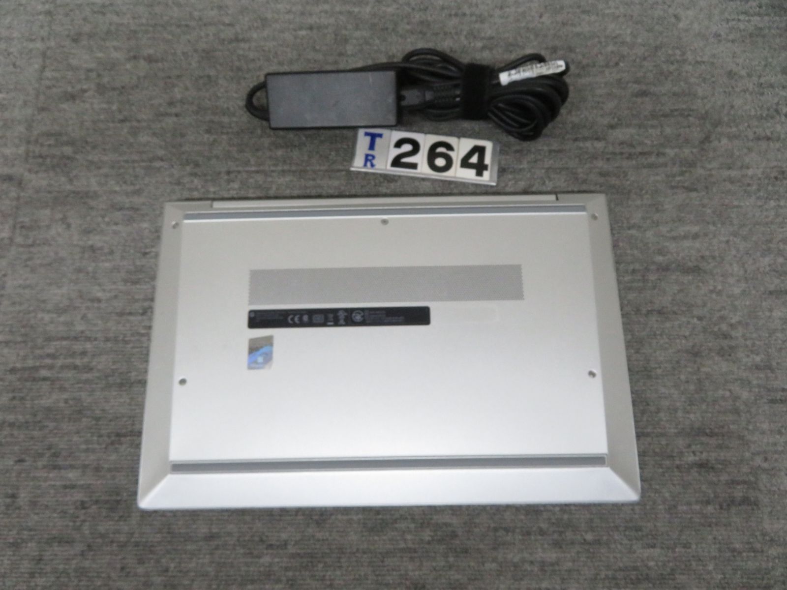 通信機能HP EliteBook 830 G8 ◇i7 ◇11世代 - Windowsノート本体