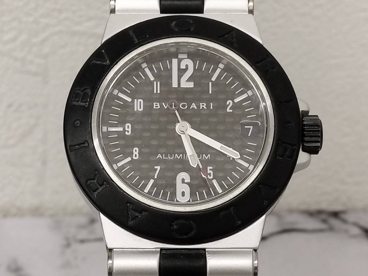 ブルガリ BVLGARI アルミニウム デイト カレンダー 黒文字盤 黒 ブラック AL32TA