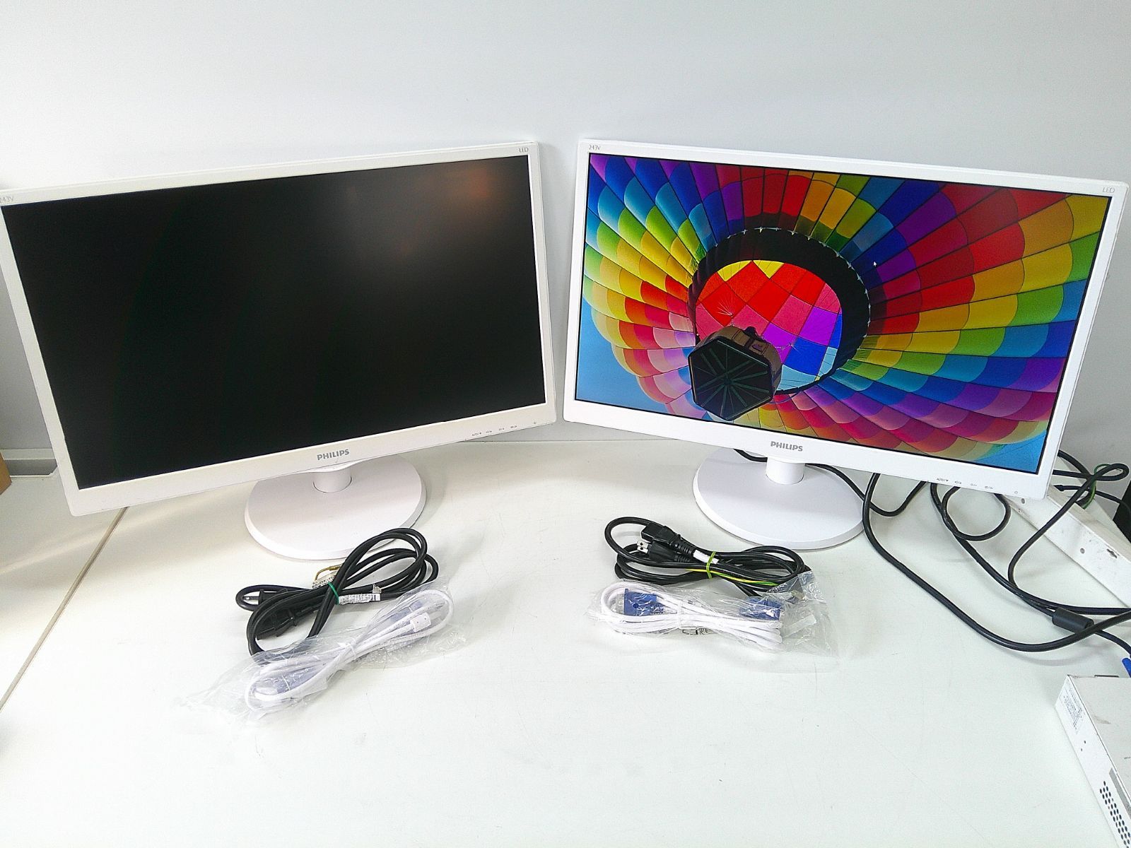 2台セット ◎PHILIPS|フィリップス◎23.6 インチ液晶モニター◎243V5QHAWA|11◎HDMI対応◎D-subコード付き Z0151
