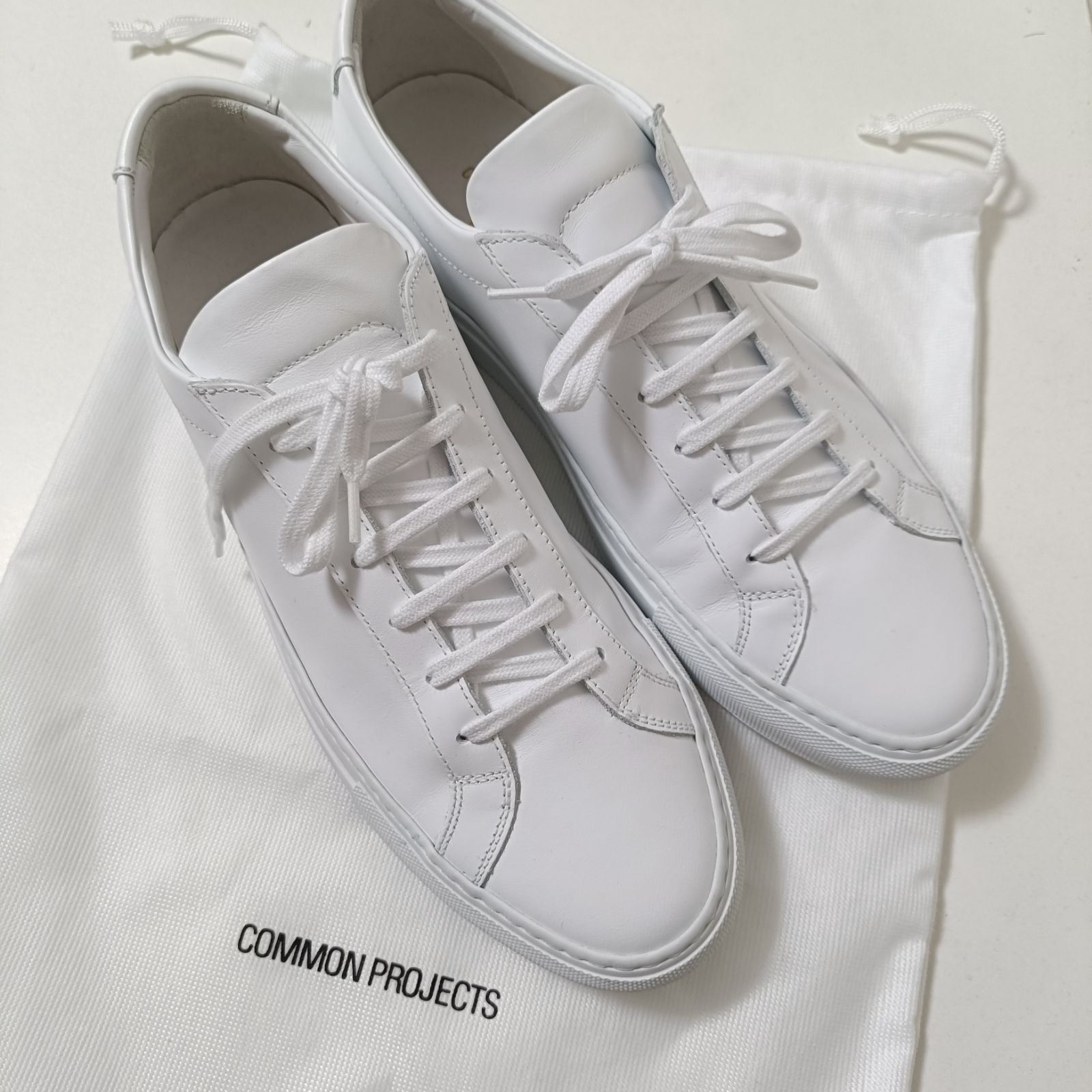 コモンプロジェクト ホワイト スニーカー