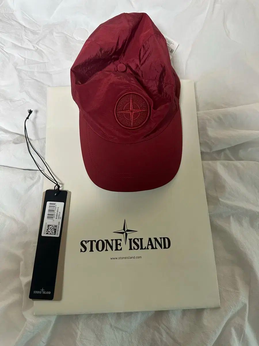 STONE ISLAND(ストーンアイランド) ナイロン メタル ボールキャップ レッド XL