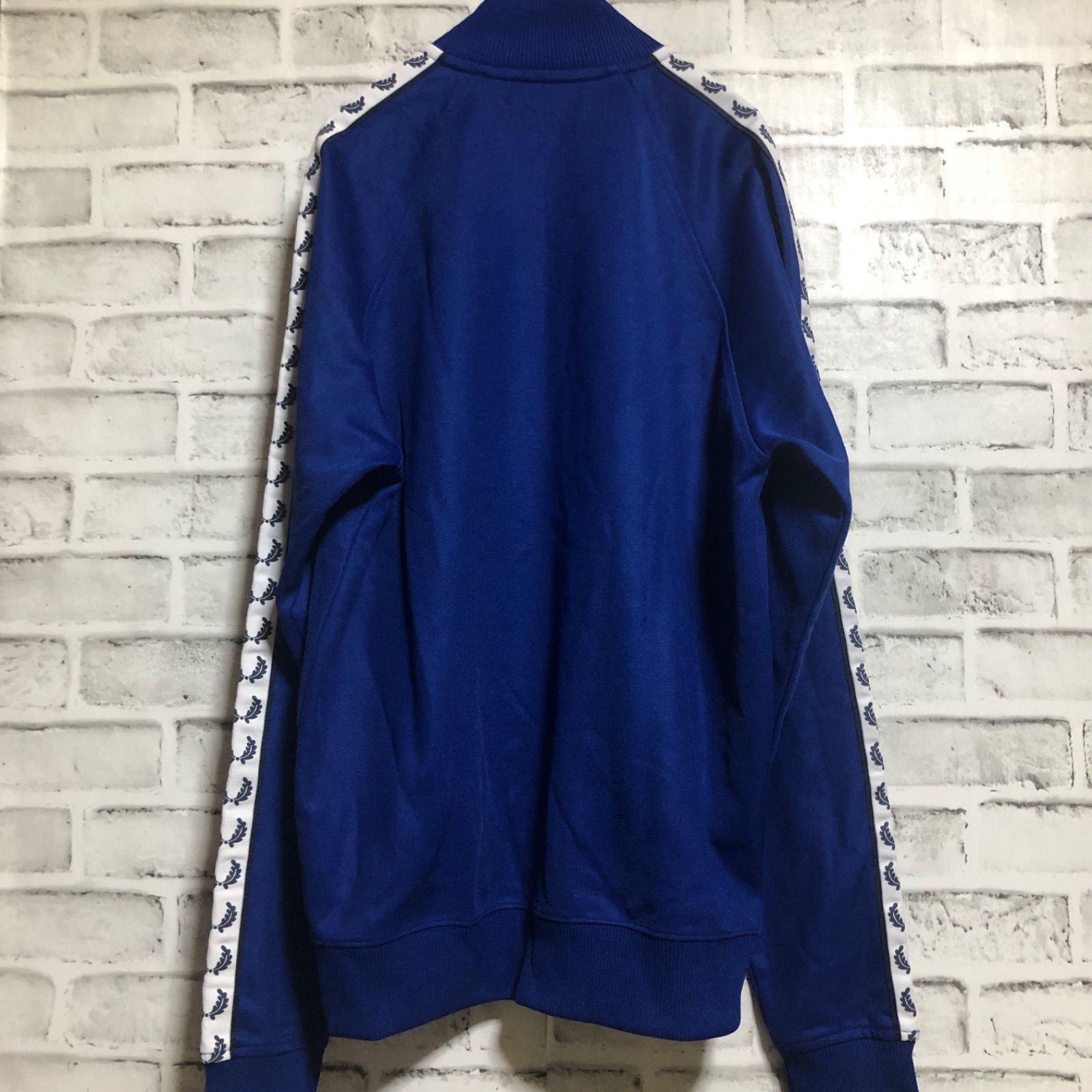 Fred Perryトラックジャケット 刺繍テープ月桂樹 サイドテープ　古着 FRED PERRY - Fred Perry⭐️トラックジャケット 刺繍ロゴ