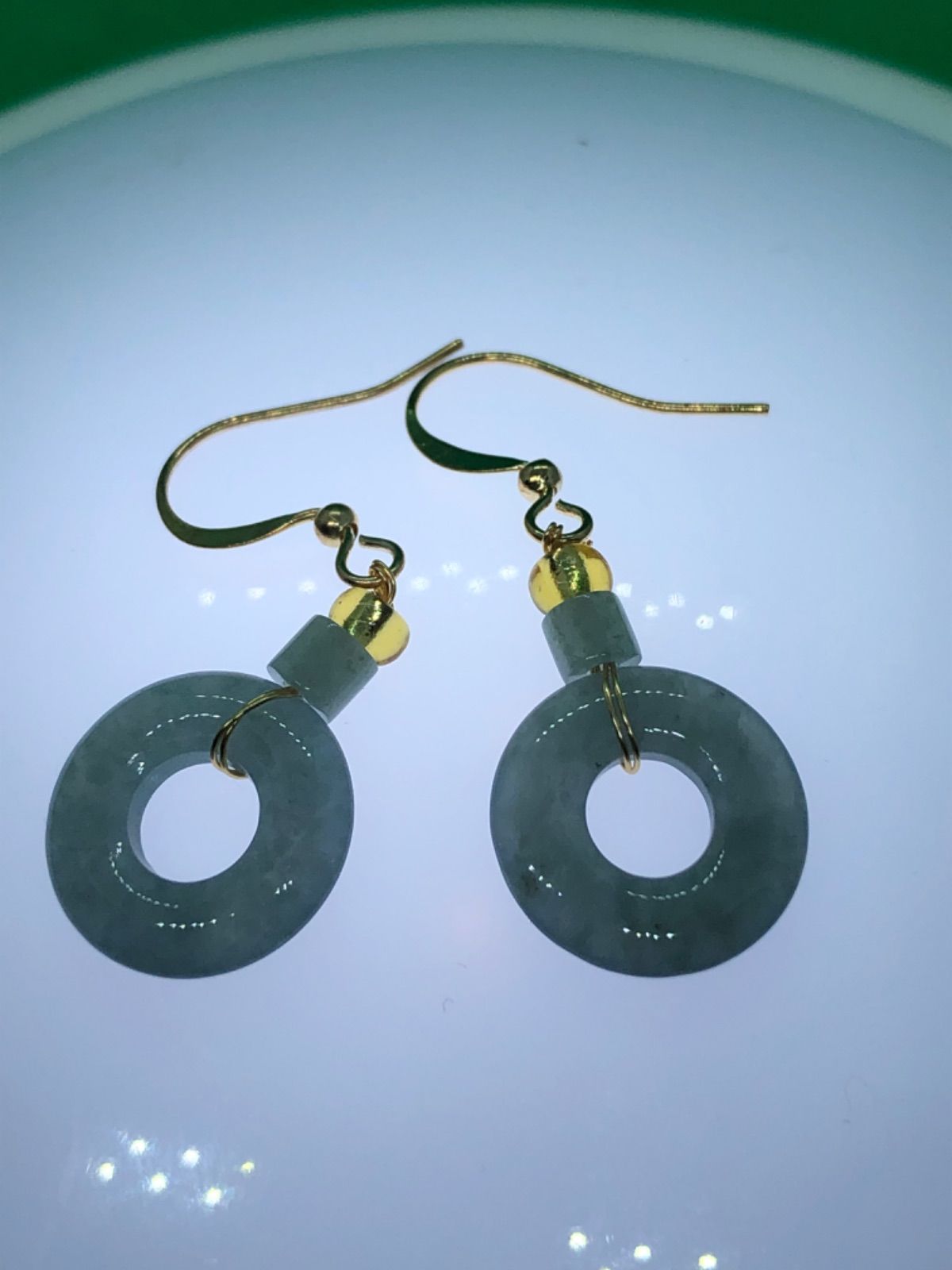 光り輝く浄化の力】白水晶クリスタルボール直径9cmLEDカラー