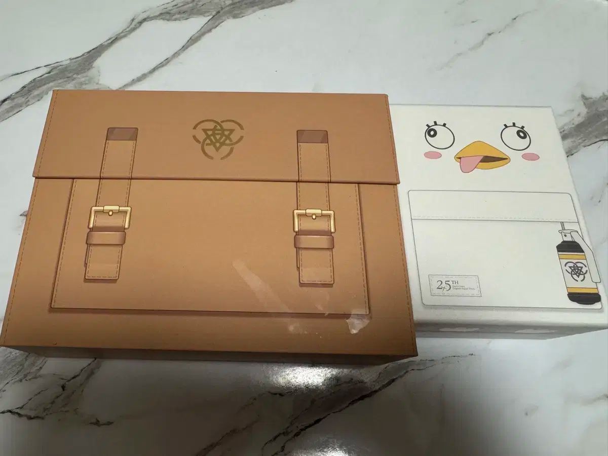 韓国限定】ブルーアーカイブ 3.5周年記念公式MD【ワカモ】半袖シャツ