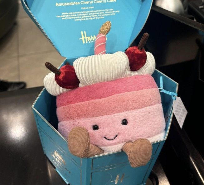 jellycat cherry cake ぬいぐるみ プレゼント チェリーケーキ