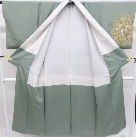 一輝堂】【着物】 付下げ 花文 金彩 作家物 落款入り 身丈約147.5cm 裄