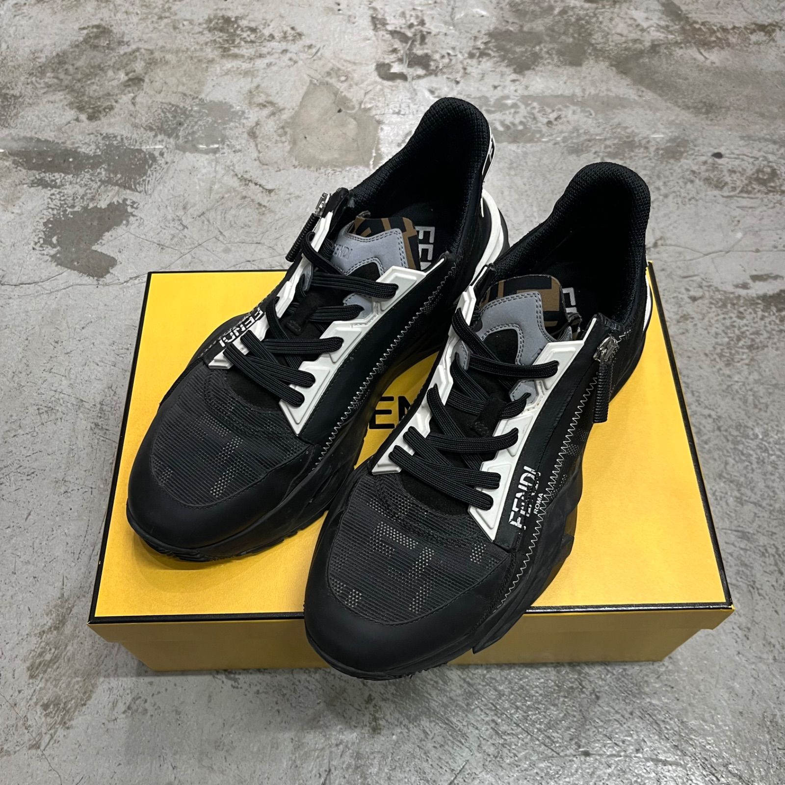★国内発送★【FENDI】フェンディ フロー スニーカー FENDI FLOW フロー スニーカー フェンディ 8 97237A4 - メルカリ