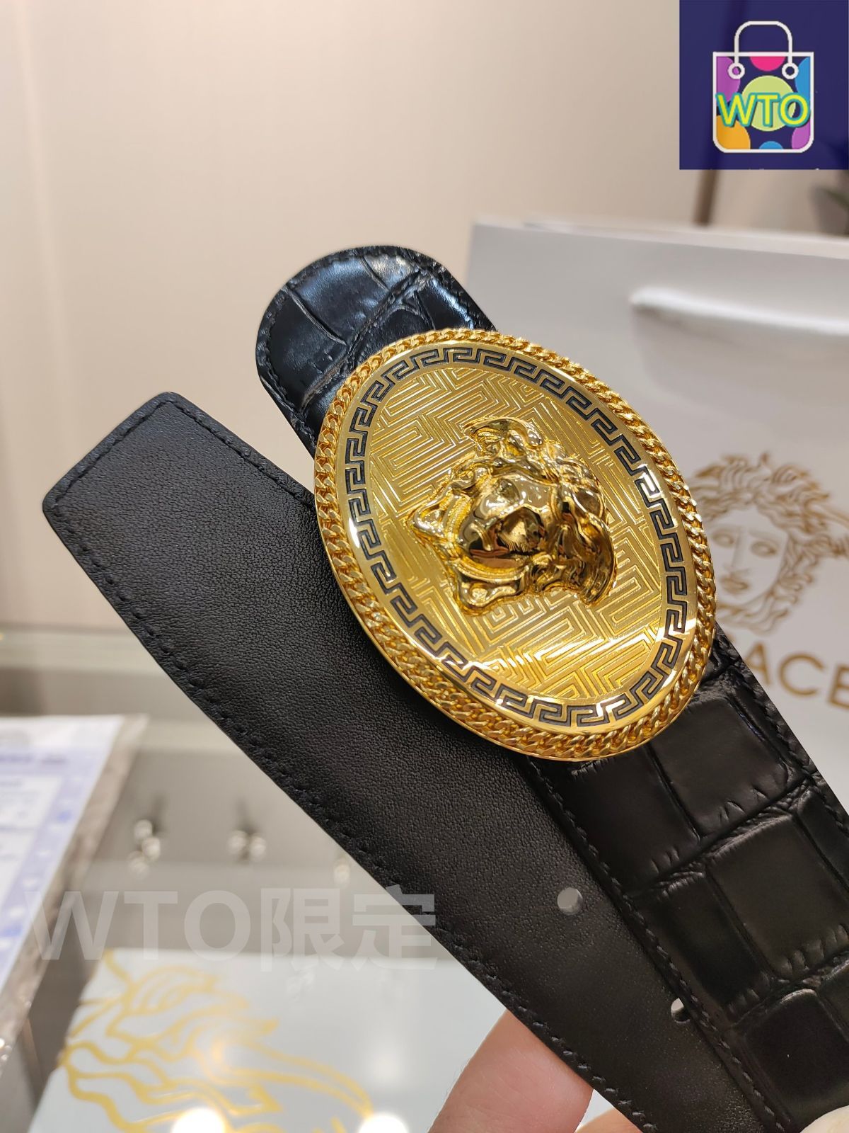 Versace ベルト未使用　訳あり 今日特価】Versace ヴェルサーチ レザーベルト-1 - メルカリ