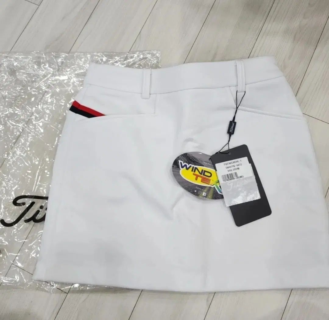 新品 Titleist(タイトリスト) スカート