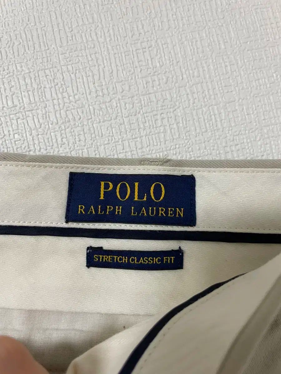LAUREN