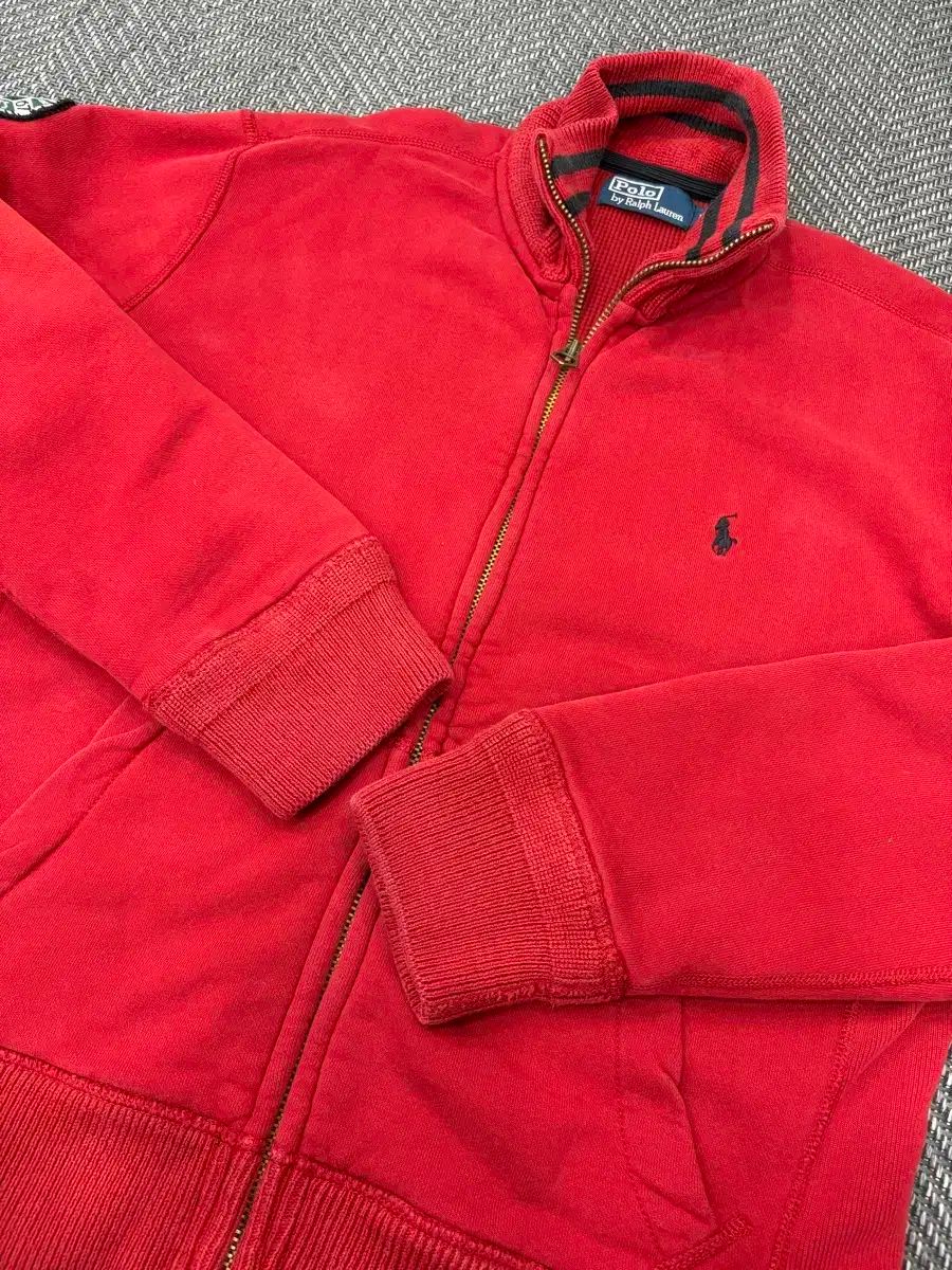 ジップアップパーカー フード付き