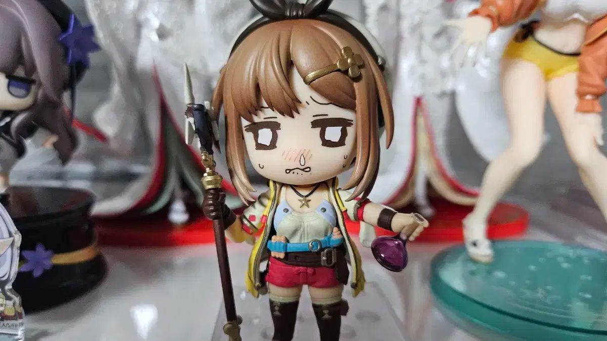 ライザ フィギュア 売ります