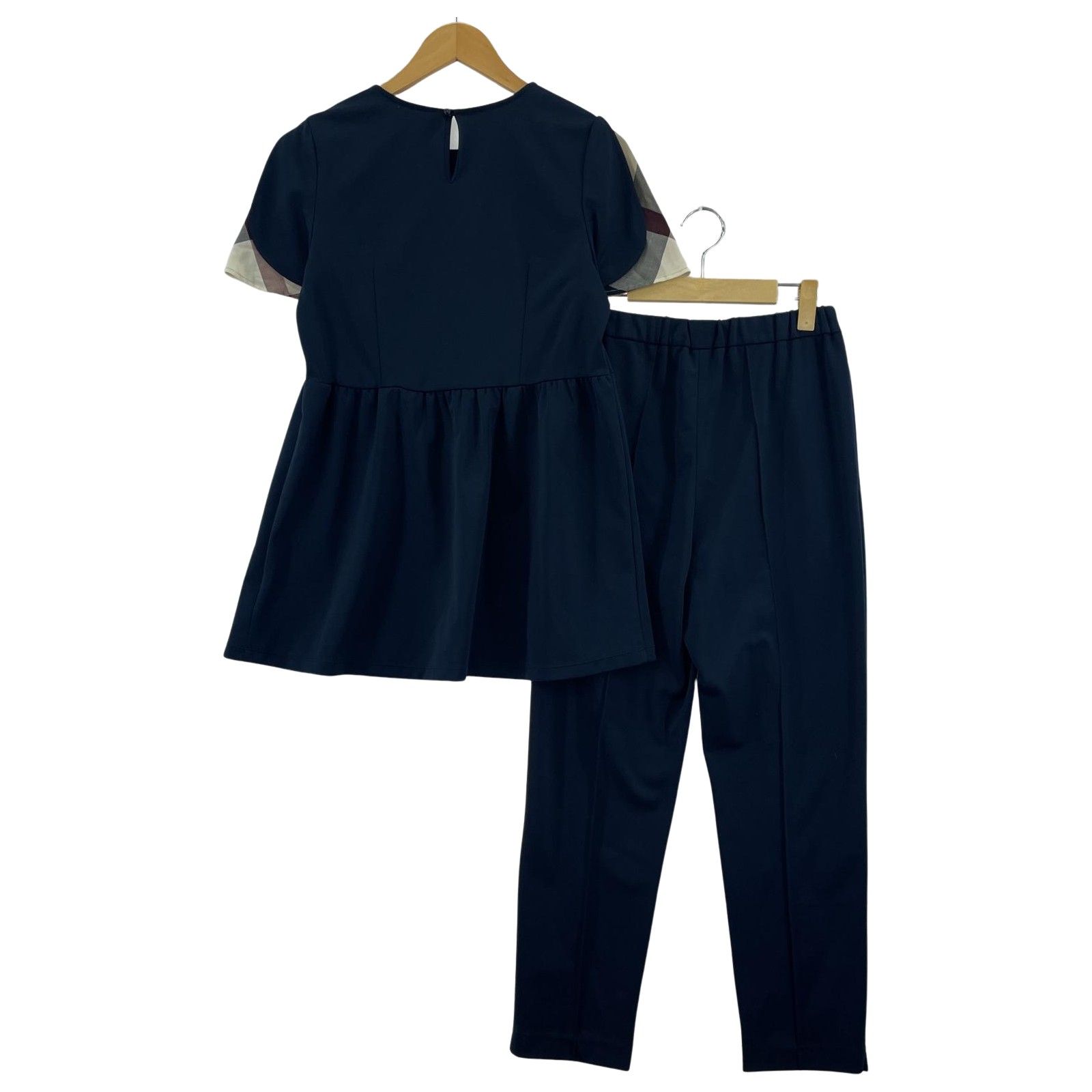 BLUE LABEL CRESTBRIDGE ブルーレーベル クレストブリッジ