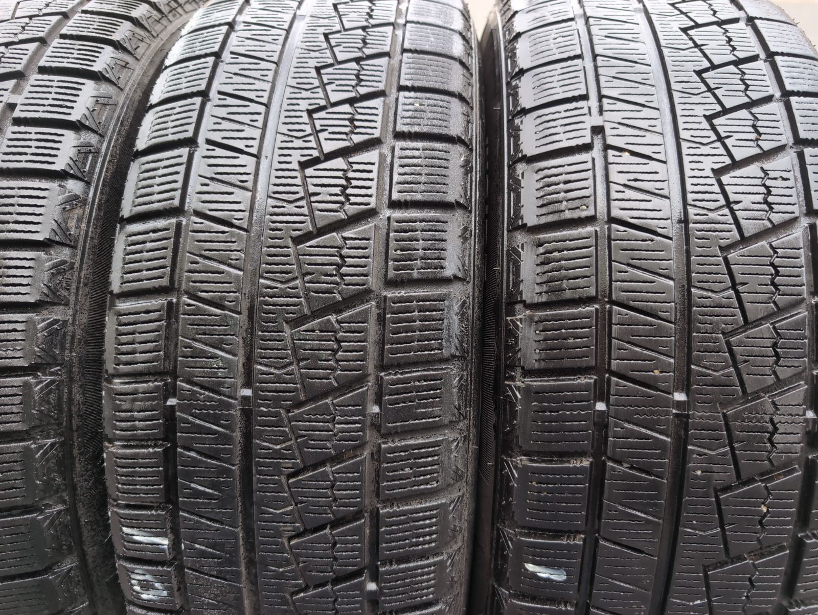 送料無料!! 195/65R15 NEXEN 22製 ノア ヴォクシー セレナ