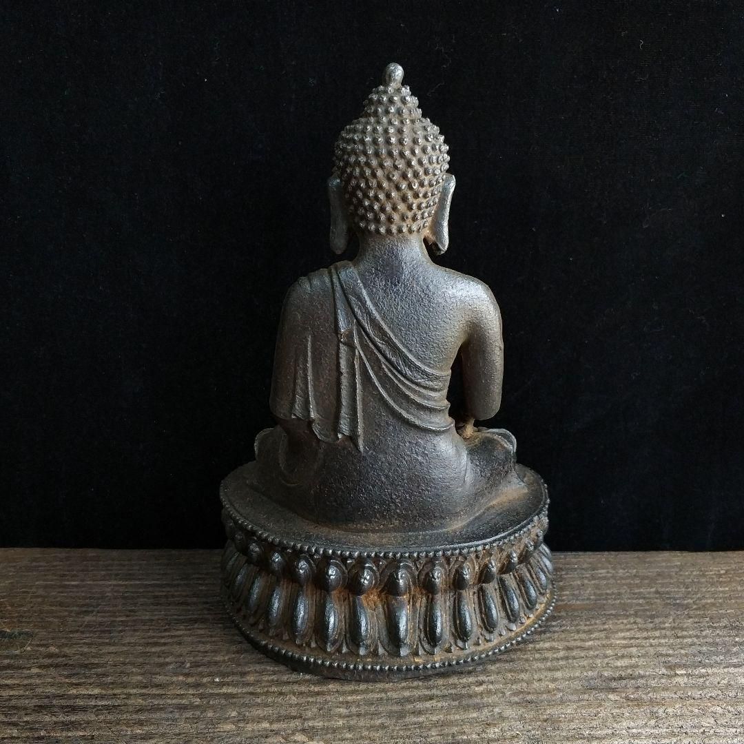 鉄器 鉄仏 釈迦牟尼坐像 工芸品 美術品 置物 鉄器 鉄仏 釈迦牟尼坐像 工芸品 美術品 置物 - メルカリ