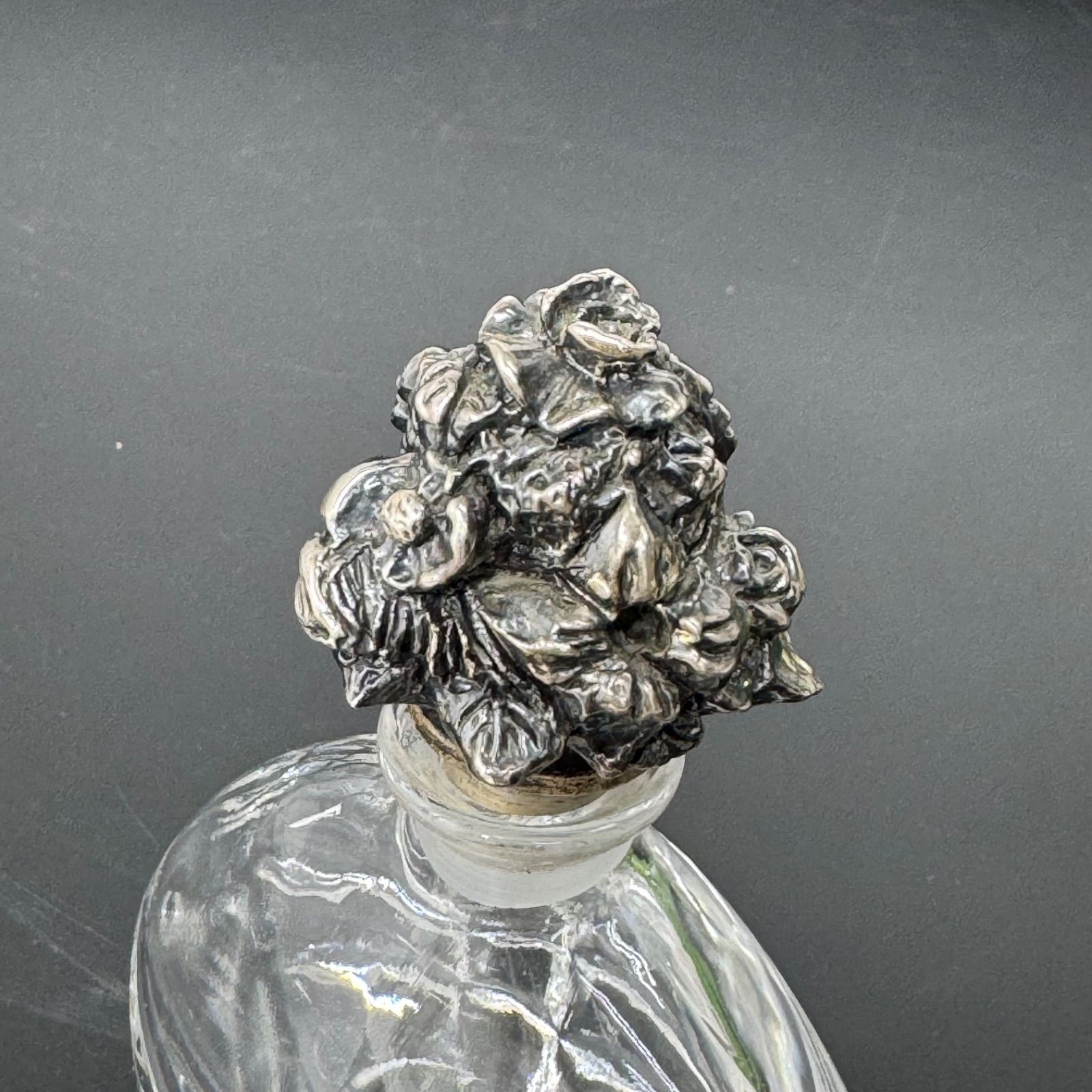 イタリア製 アンティーク 香水瓶 シルバー 蓋 ガラスボトル 銀