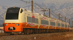 E653系1000番代いなほ7両編成セット（動力付き） 【グリーンマックス