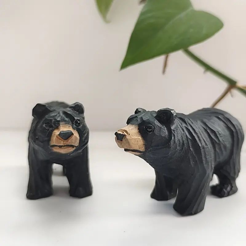 手作り黒熊の木製置物 - 自然の温もりを感じるミニチュア熊像、デスクトップ＆ホームデコレーションに最適