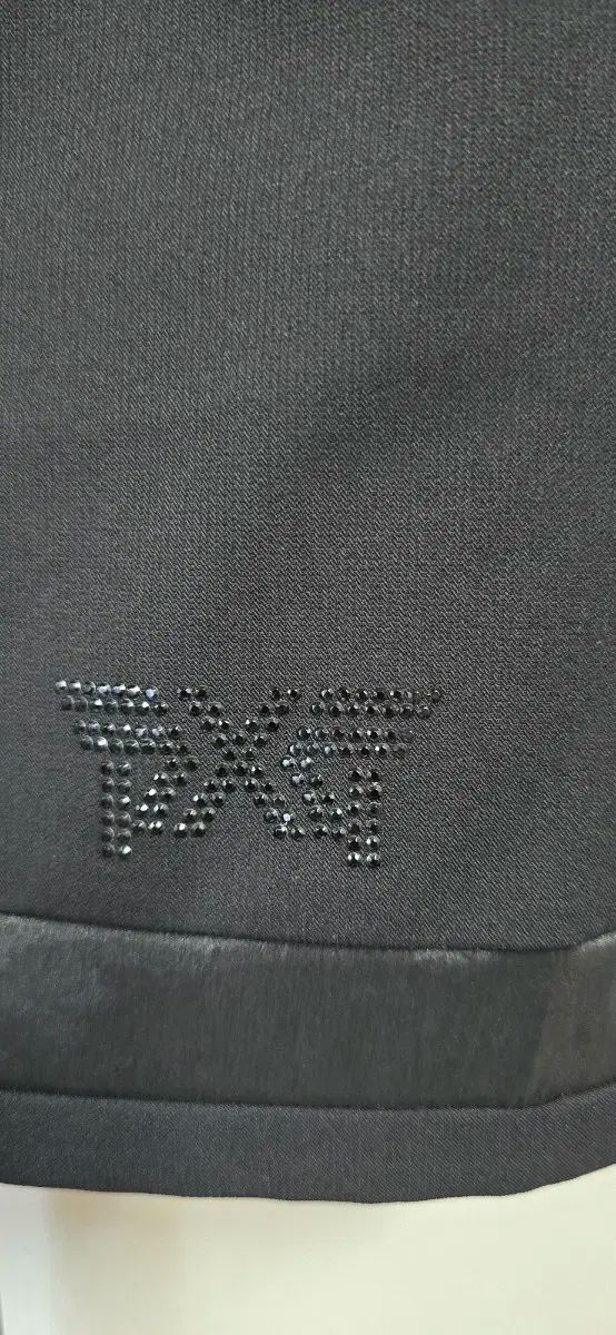 XS