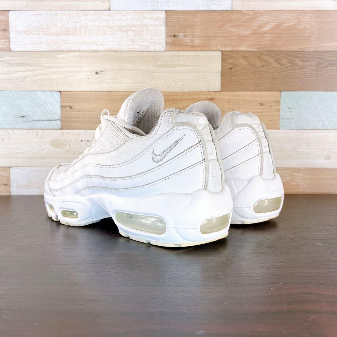 NIKE AIR MAX 95 ESSENTIAL エアマックス 95 エッセンシャル ホワイト 