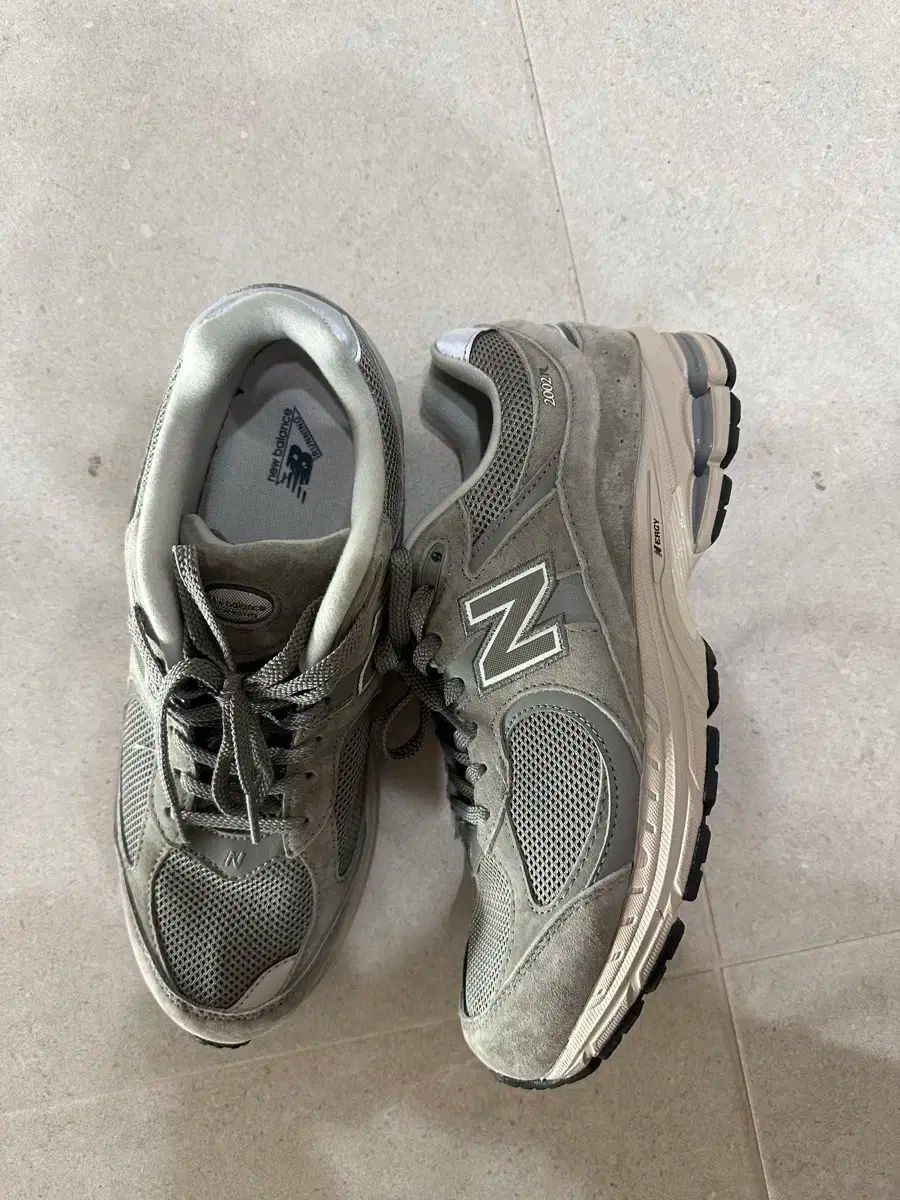 New Balance ニューバランス 2002R スニーカー 290mm