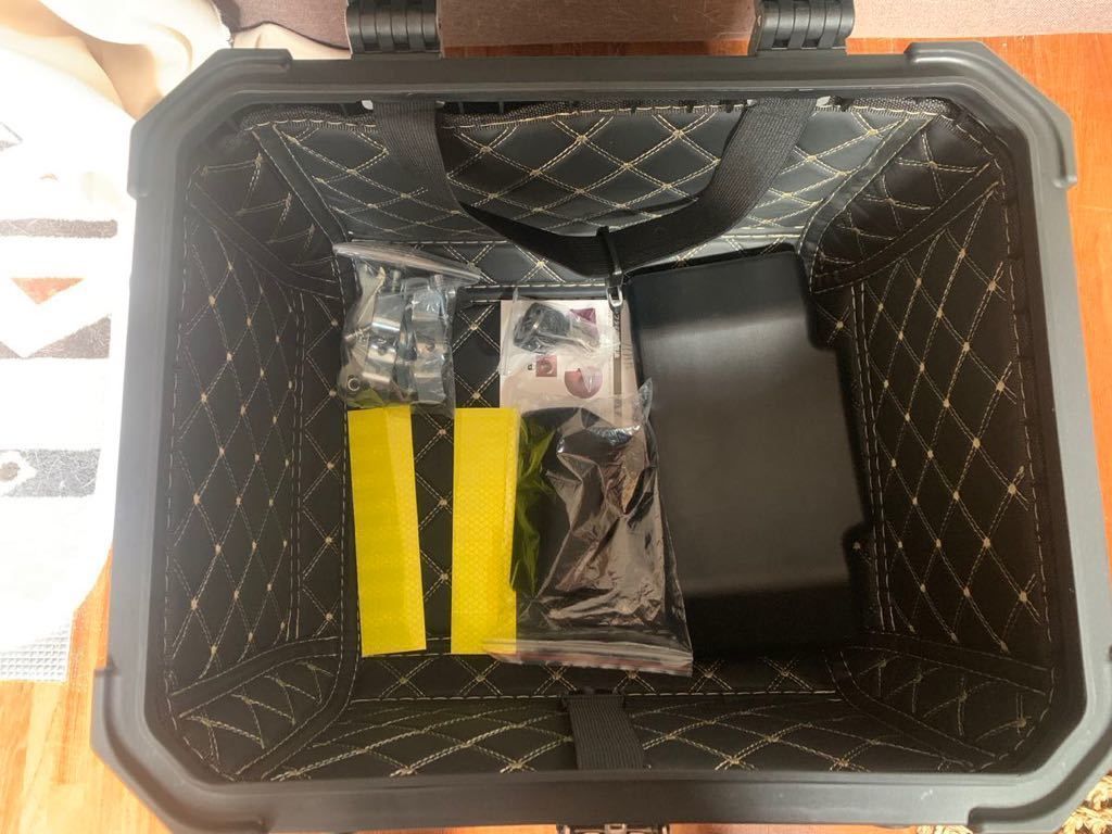 取り付け金具付き 大容量45L