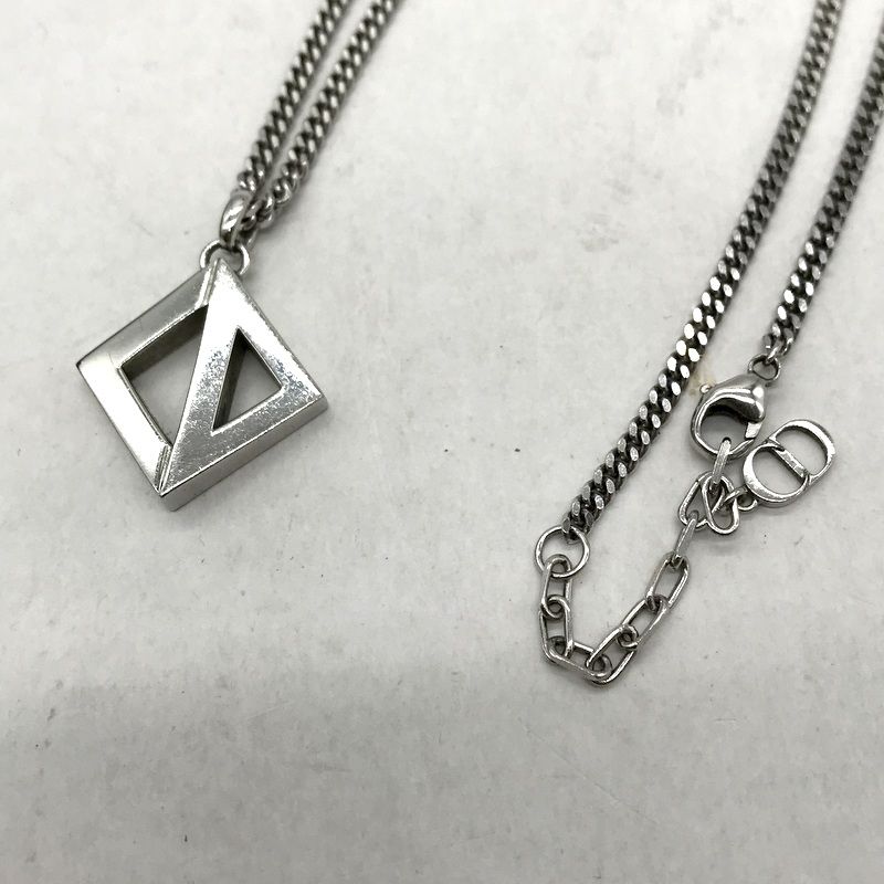 Christian Dior CD Diamond ペンダントネックレス シルバー925 Christian Dior CD Diamond ペンダントネックレス シルバー925