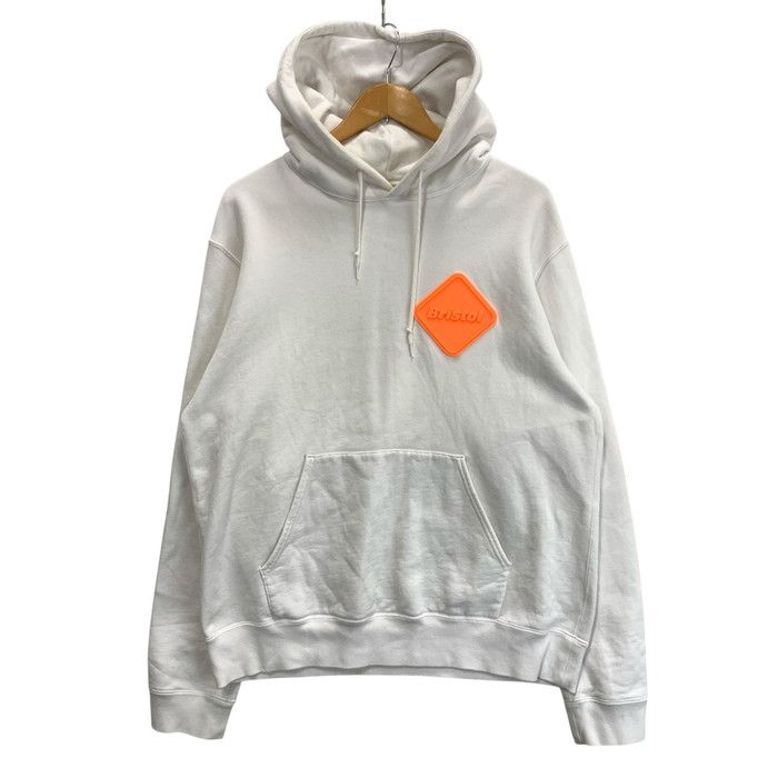 【中古品】FC REAL BRISTOL EMBLEM WAPPEN PULLOVER パーカー 古着 サイズ：L カラー：ホワイト メンズ 【142-250126-gm-33-fuz】