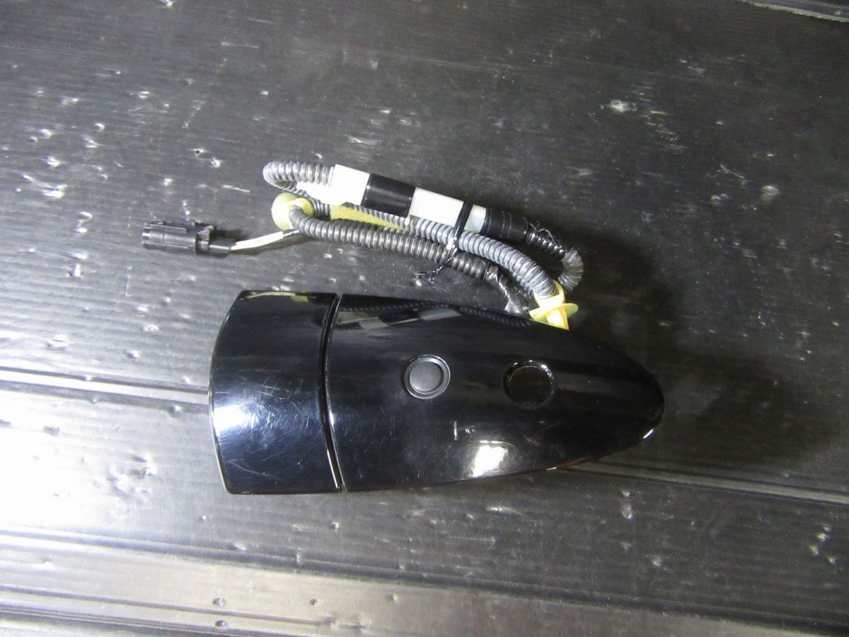 中古 純正 ＣＲ－Ｚ DAA-ZF1 [ドアアウターハンドル] ノブ 右ドア用 中古 純正 CR－Z DAA-ZF1 [ドアアウターハンドル] ノブ 右