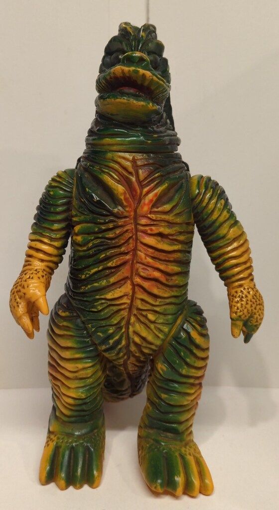 大協 宇宙怪獣 しわ怪獣 オレンジ成型/緑/足先緑 270㎜ - メルカリ