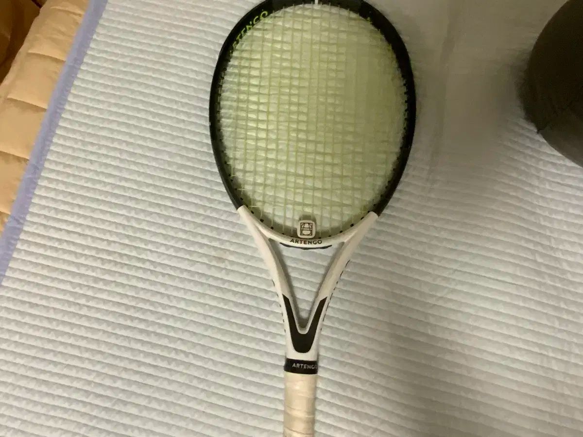 アルテンゴ TRG190 lite テニス ラケット