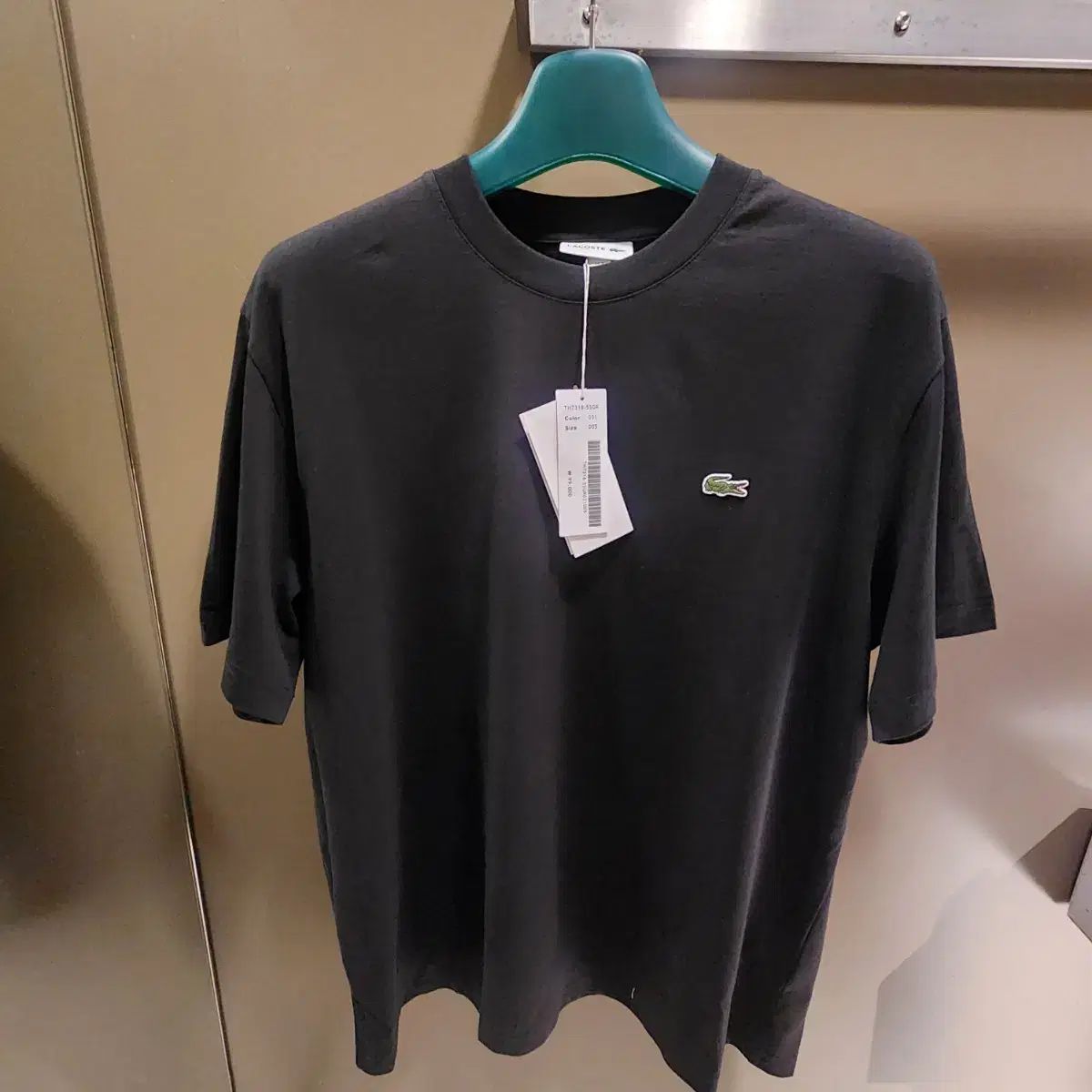 新品 LACOSTE(ラコステ) クラシックフィット クルーネック 半袖T