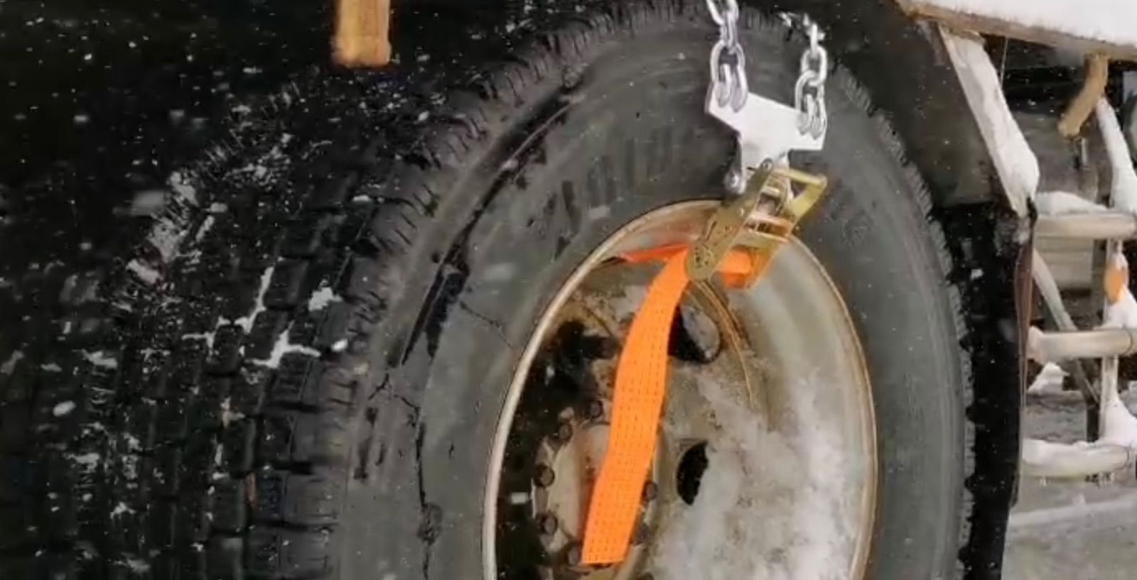 緊急脱出チェーン