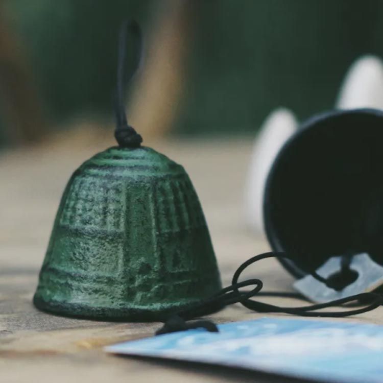 南部鉄器 風鈴・南部風鈴 合掌造 大サイズ 民芸品・未使用品