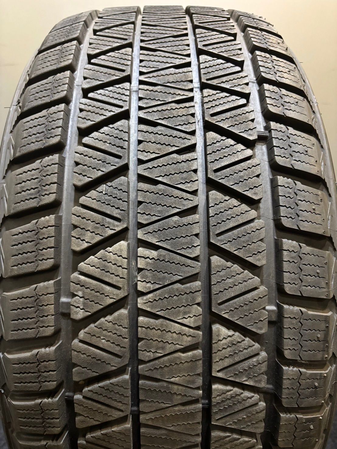 275|40R20 BRIDGESTONE|DM-V3 21年製 スタッドレス 4本 ブリヂストン ブリザック 2-I536