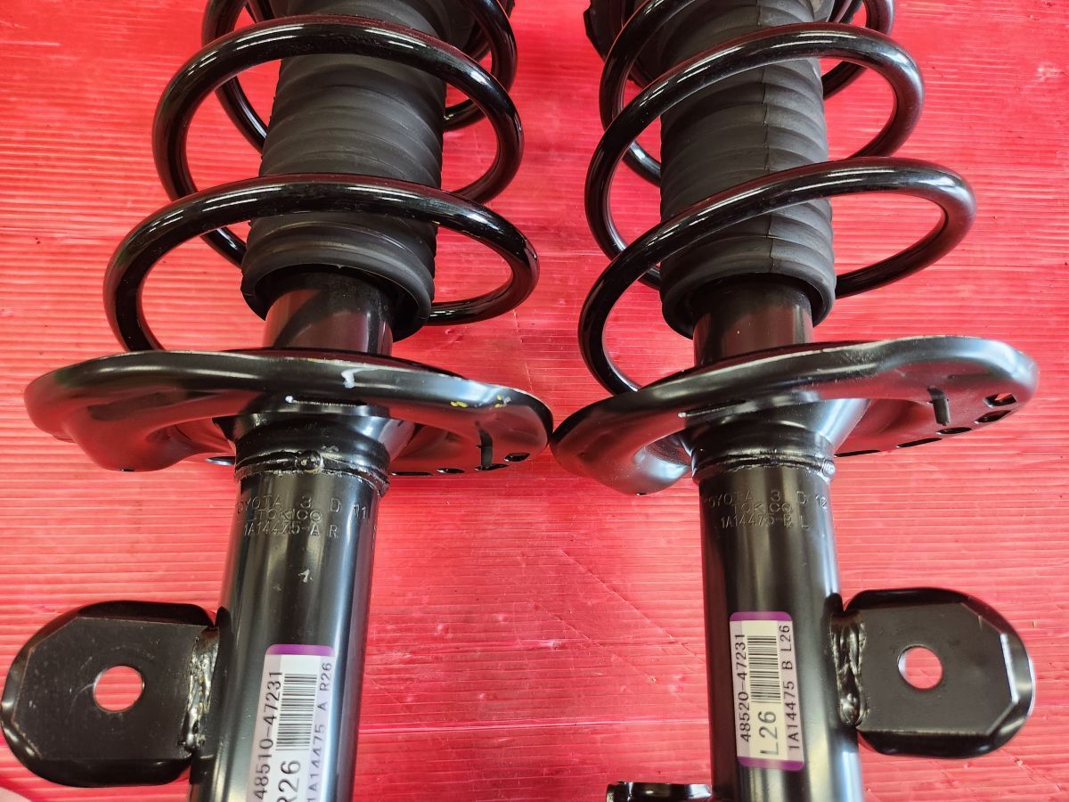 トヨタプリウスα2013年zvw40w 純正サスペンション ショックアブソーバー プリウスα 純正ショック フロント トヨタプリウスα2013年zvw40w 純正
