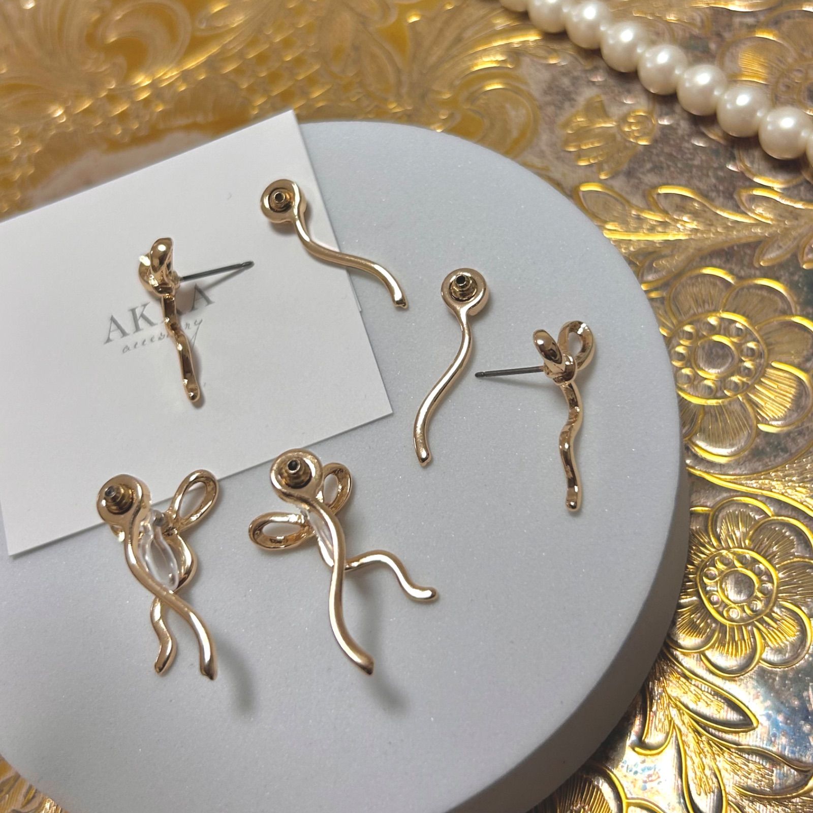 Ribbon bijou earrings リボンビジュー樹脂イヤリング樹脂ピアス