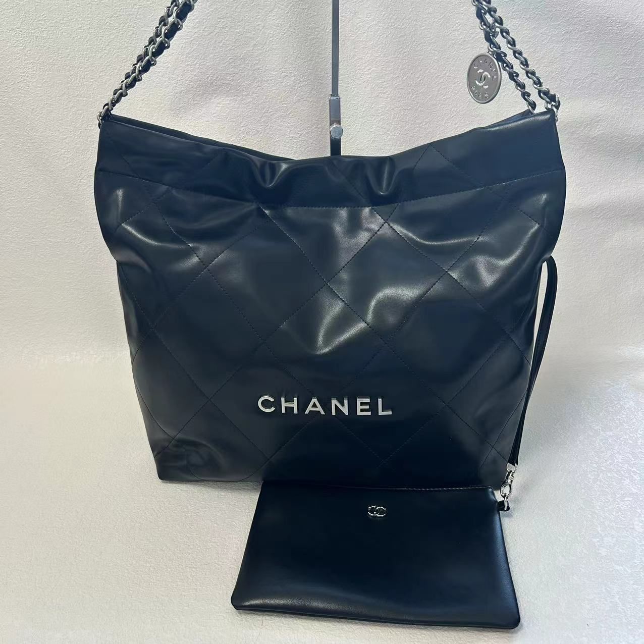 シャネル Chanel 22  ゴミ袋 ハンドバッグ