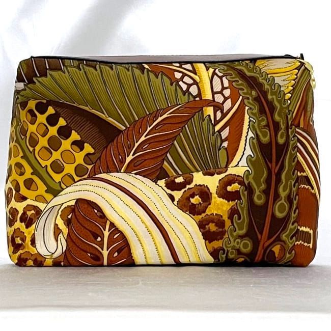 サルヴァトーレフェラガモ ポーチ レザー 本革 ブラウン ゴールド ケース サルヴァトーレ フェラガモ ポーチ ブラウン イエロー 美品