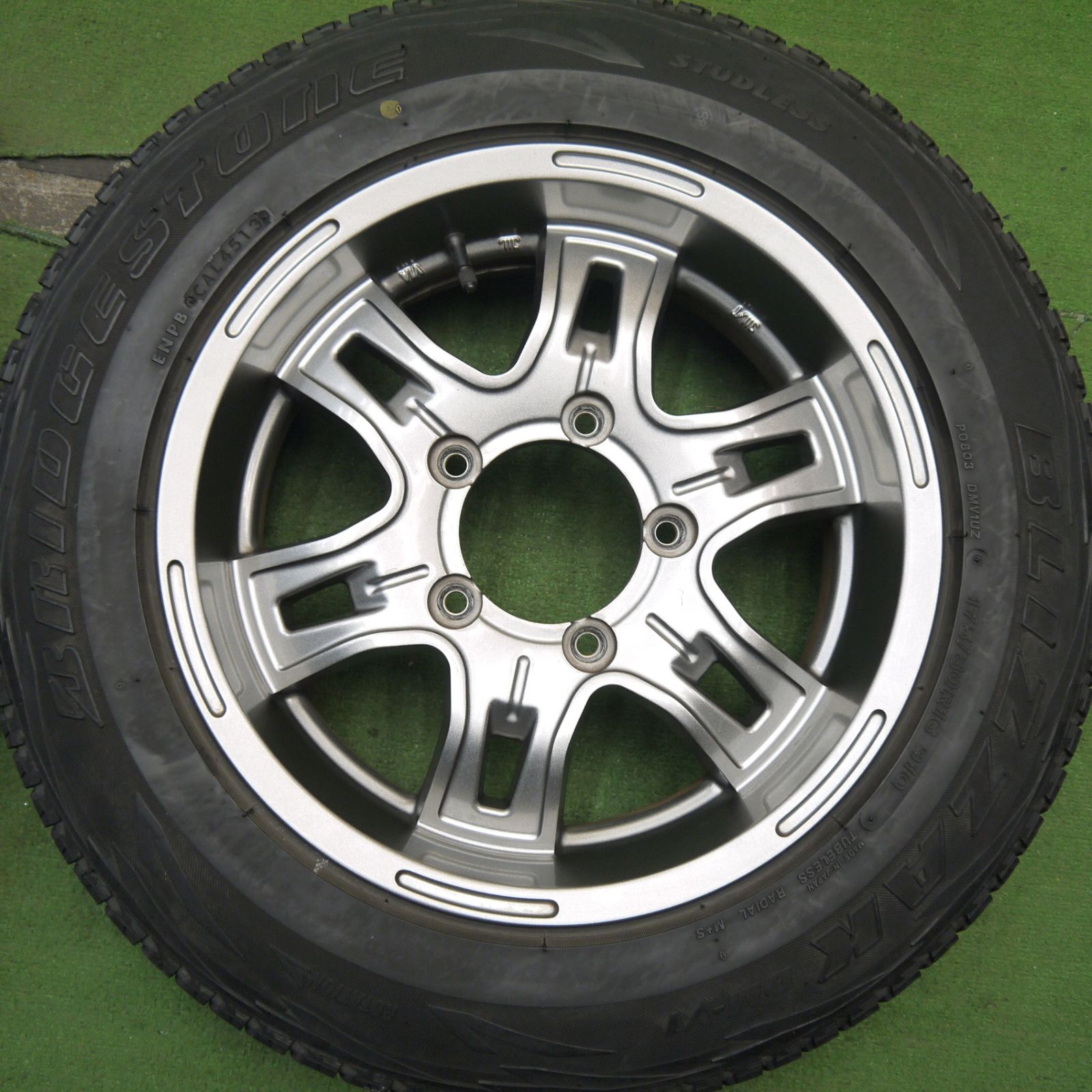 175/80r16 ジムニー スタッドレス ブリヂストン DM-V3 バリ溝！ 【公式 