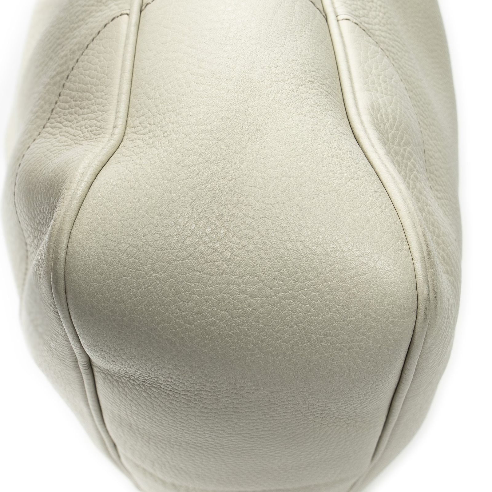 バンブー ホーボーアイボリーグレインカーフスキンレザーA