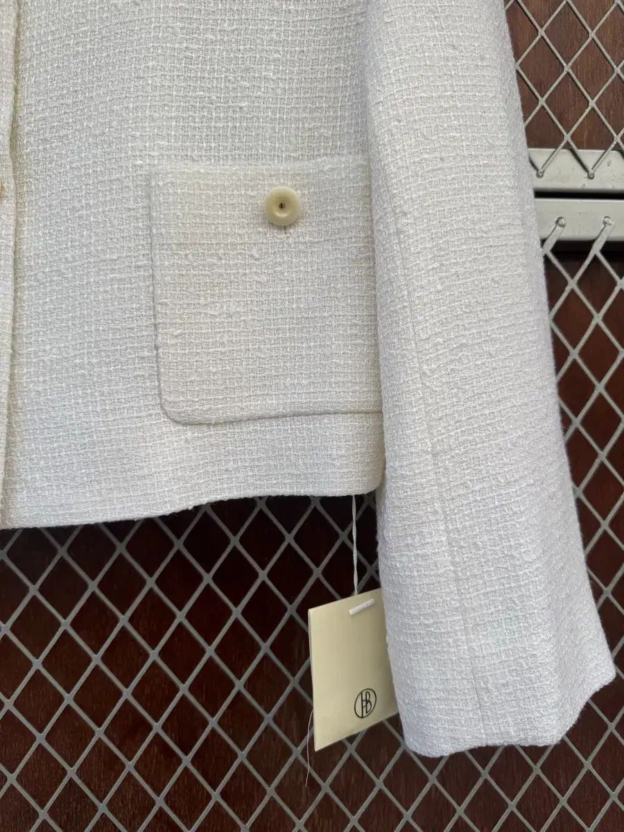 ブロッサム H カンパニー 白 ハイネック クロップド ウール ツイード ジャケット MERCADOAVALIA_COM_BR