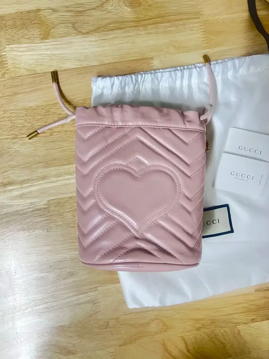 グッチ