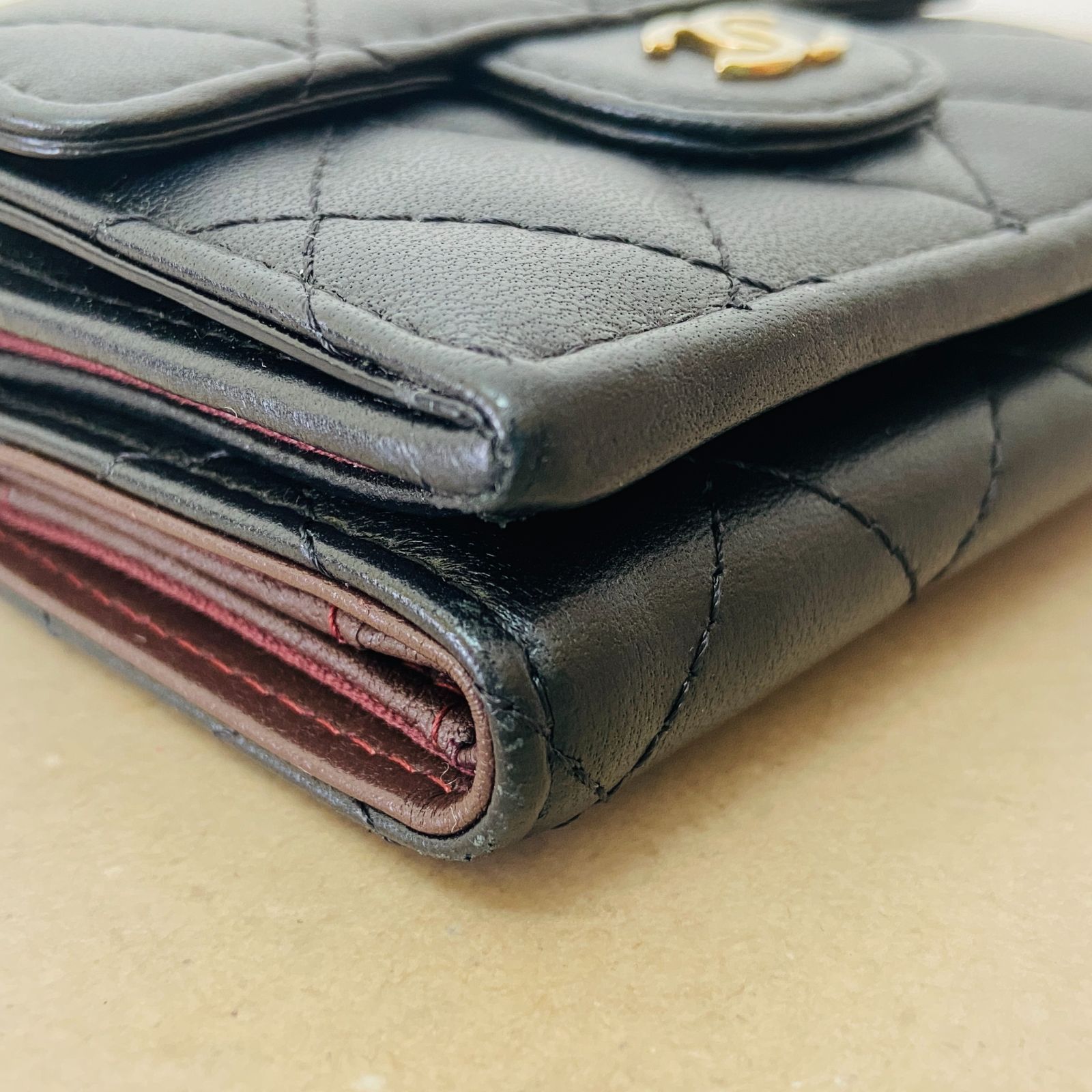 シャネル スモールウォレット三つ折財布