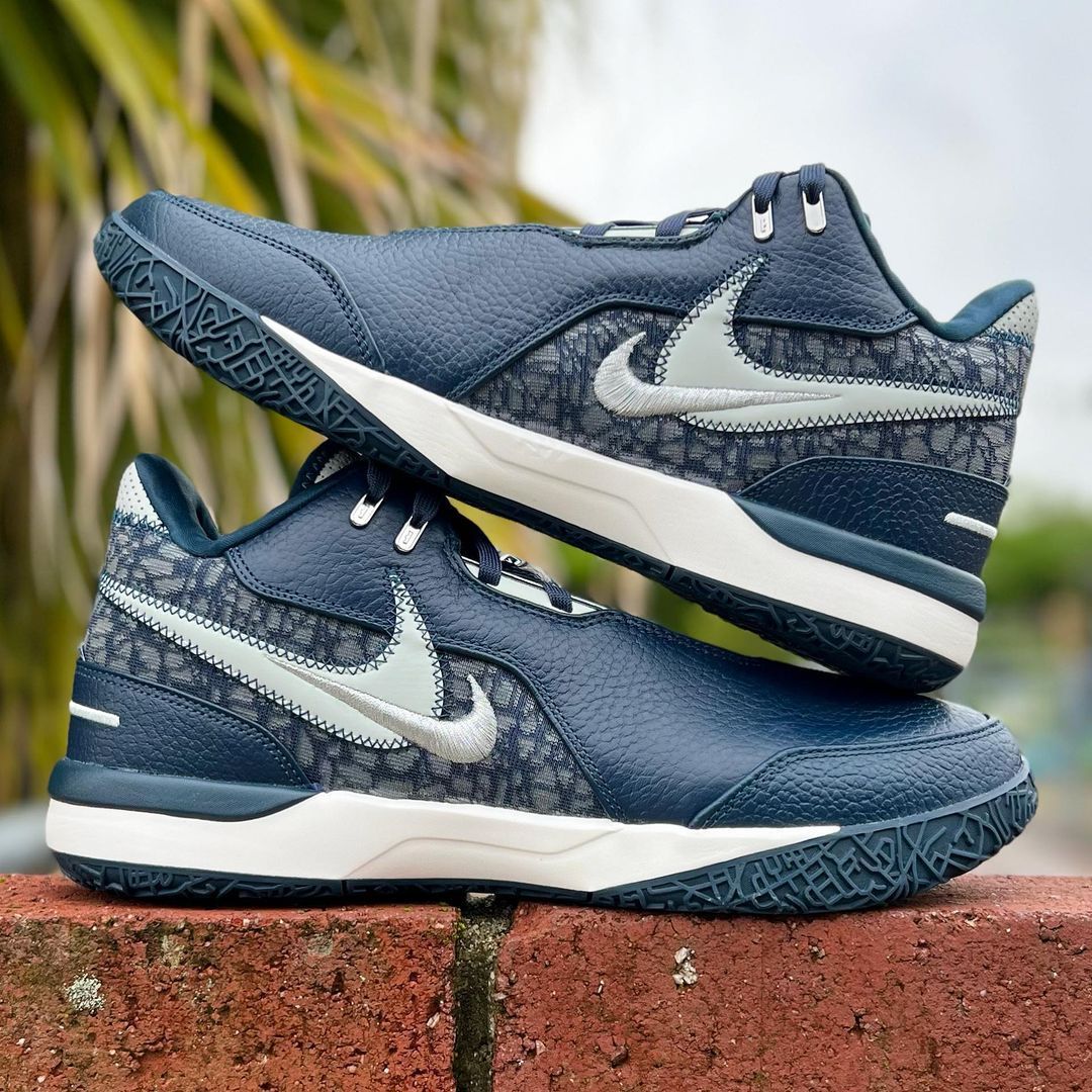 NIKE ZOOM LEBRON NXXT GEN AMPD ナイキ ズーム レブロン ネクスト ジェン 【MEN'S】 armory  navy/light silver-sail FJ1567-400 - メルカリ