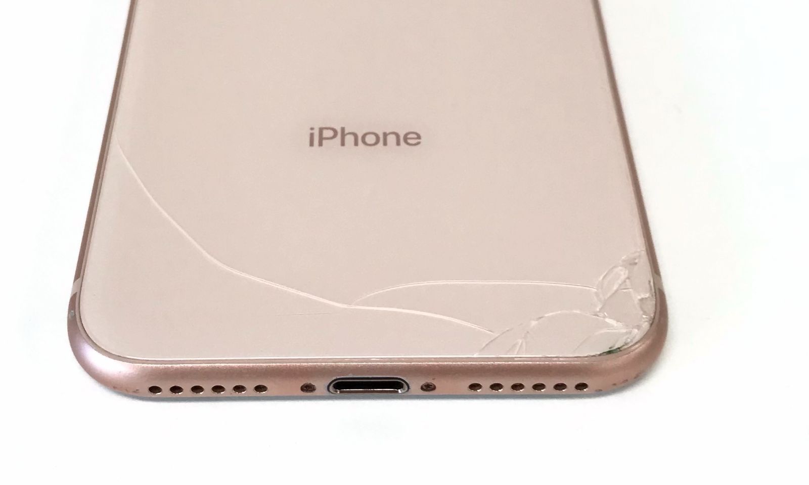 θ【ジャンク品/SIMロック解除済み】iPhone 8 64GB ゴールド