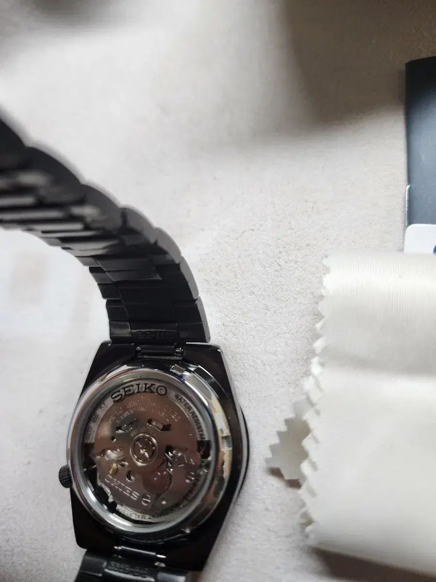 SEIKO セイコー 5 オールブラック オートマティック メタルウォッチ