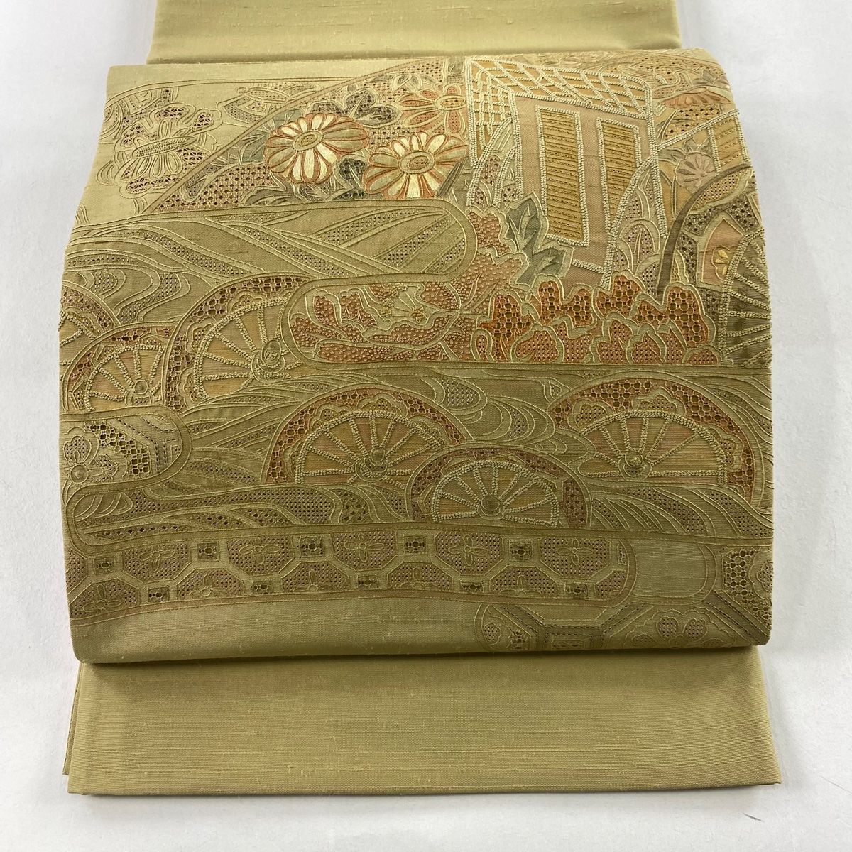 袋帯 秀品 紬地 ヱ霞 御所車 刺繍 ベージュ お太鼓柄 正絹