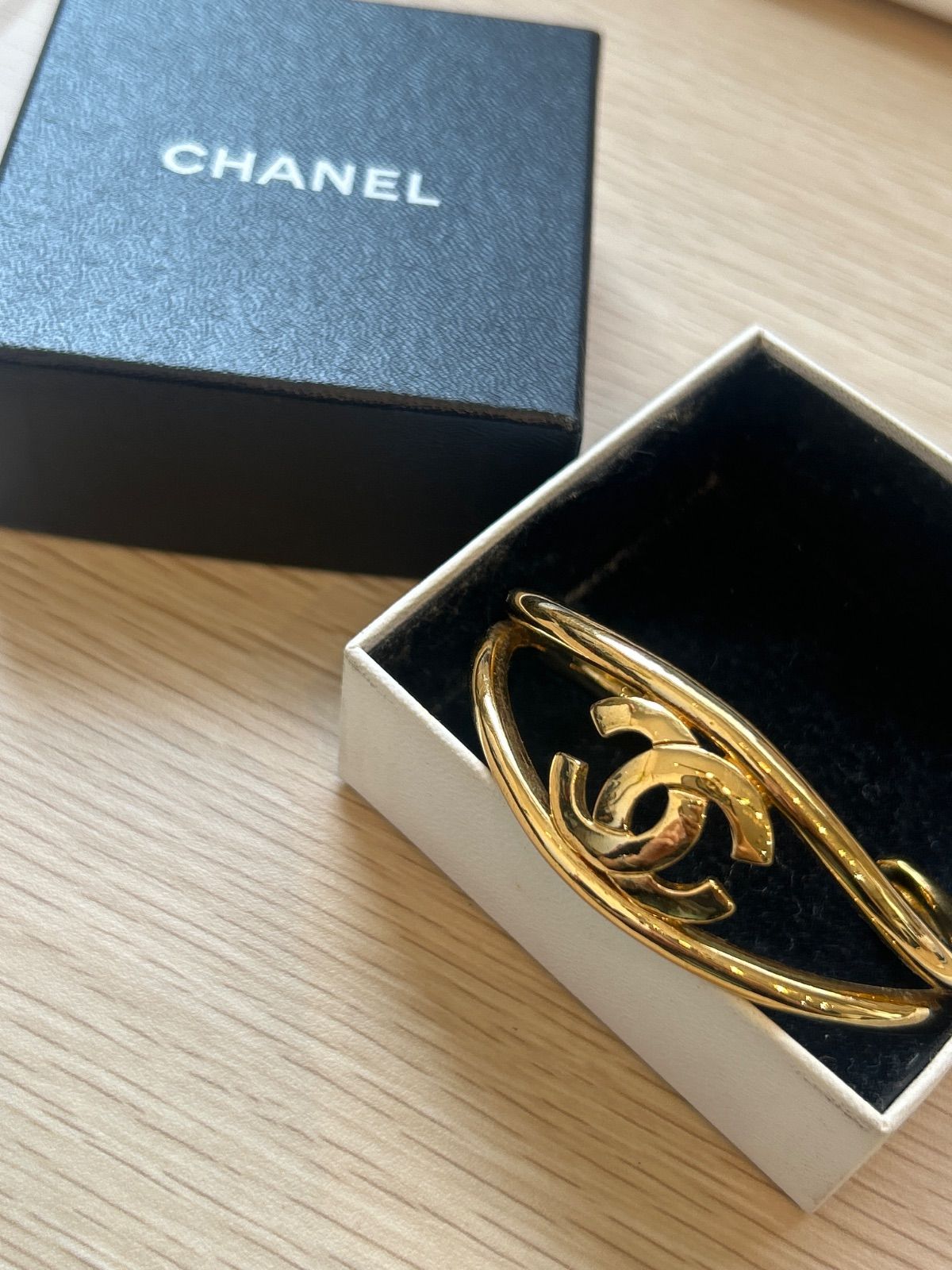 CHANEL(シャネル）ココバングル - メルカリ
